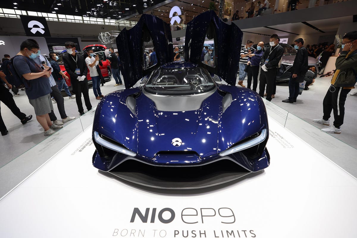 Nio Unveils Mid-Range SUV to Catch Up to Chinese Rivals