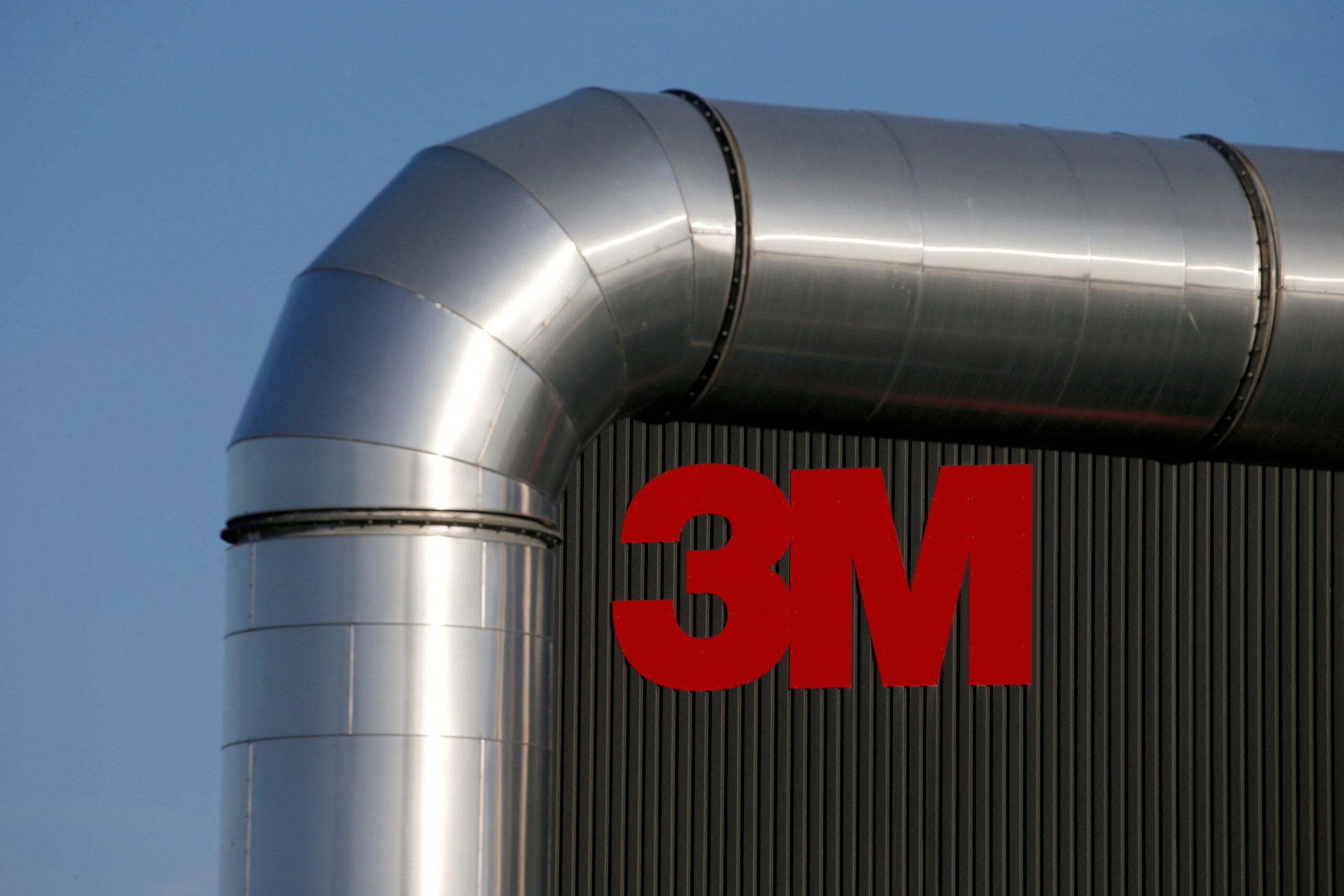 Here’s Why 3M Shares Rose 5% Despite Muted FY22 Outlook